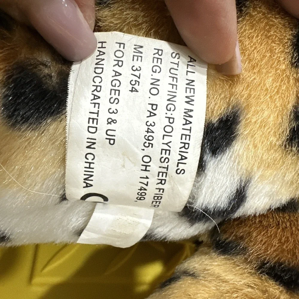 Vintage Huge Kellytoy Cheetah Leopard Wildcat Plush laying down Over 4' W/ Tail‎